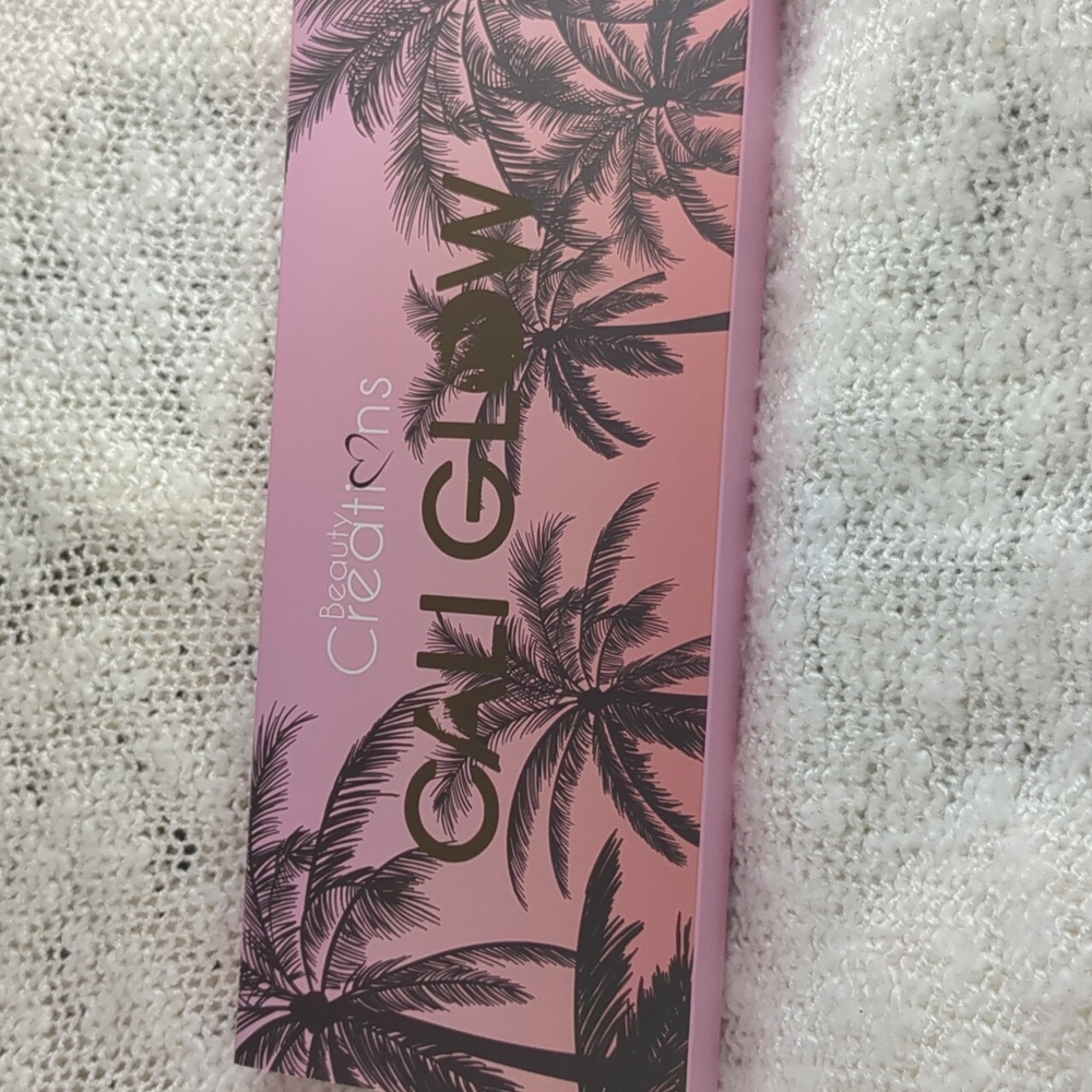 BEAUTY CREATIONS Cali Glow Highlighter Palette, 18g/0.64oz - Picture 13 of 13